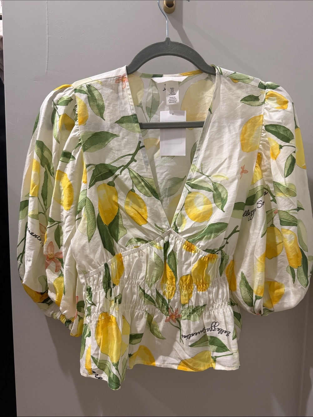 H&M White Lemon-Print V-Neck Blouse with Puff Sleeves